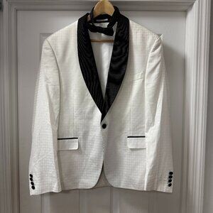 Alfani Men’s white floral Slim-Fit Tuxedo Jacket black lapel/trim w/bowtie 42S